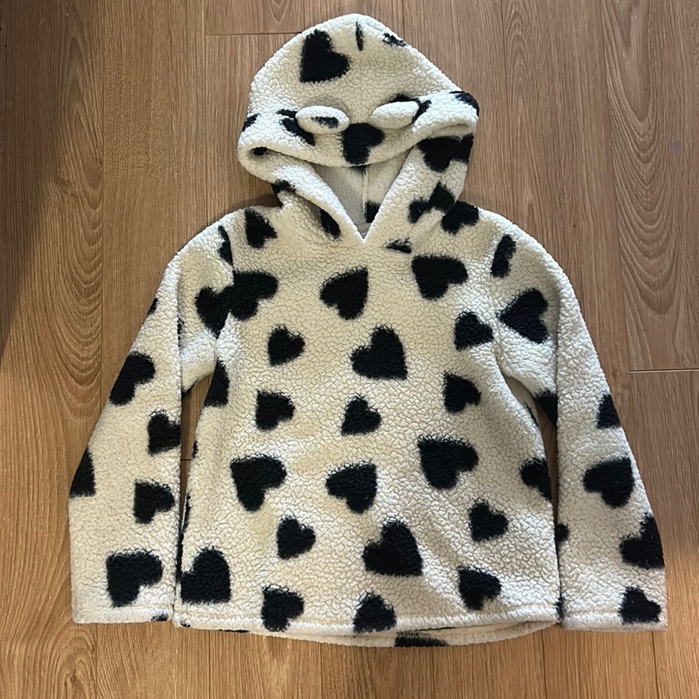 Supper fluffy hoodie - size 8